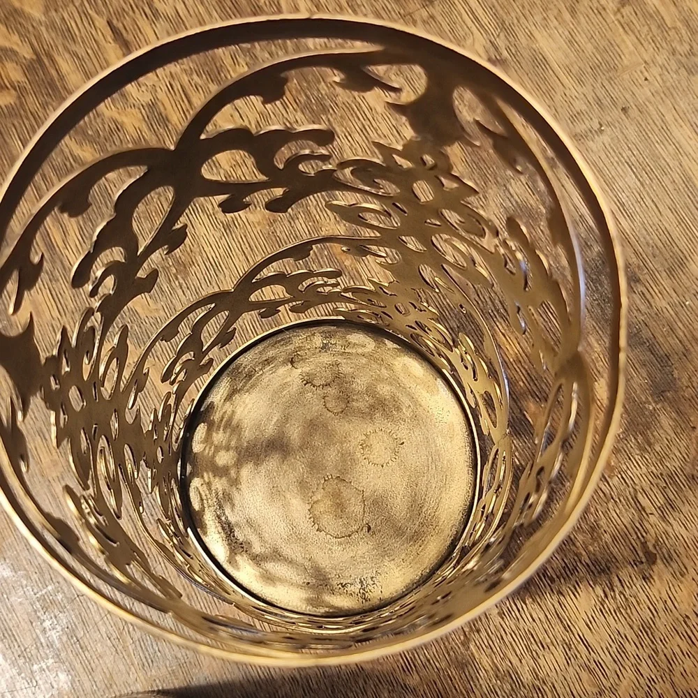 Large Hurricane Filagree Antique Bronze With Smokey Black Insert Candle Holder - Picture 4 of 7